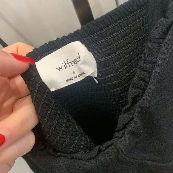 Aritzia Wilfred fable dress black tie straps smocked back bustier front - Picture 4 of 10